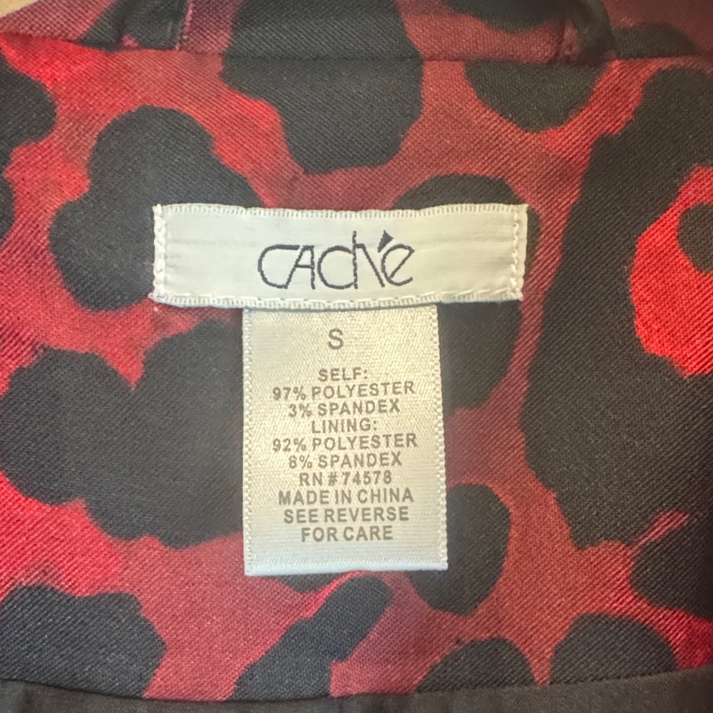 Cache Red and Black Leopard Print Robe - Picture 2 of 8